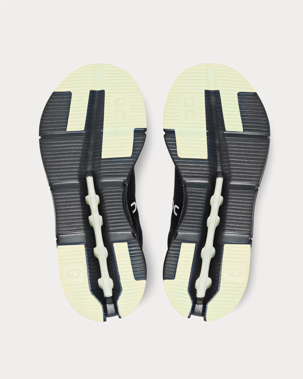 Cloudnova Form Black / Hay Running Shoes