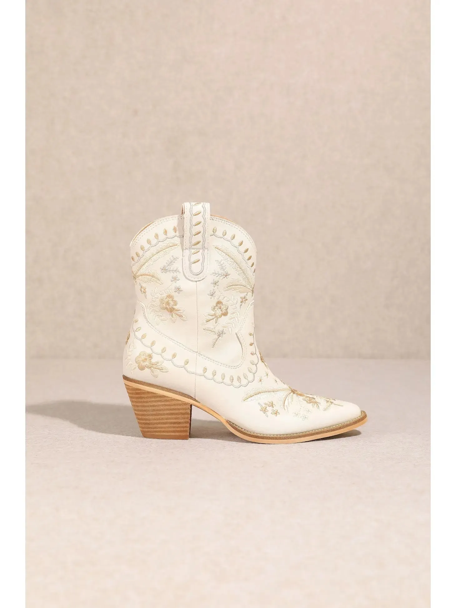Corral Point Toe Floral Boots