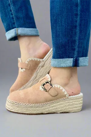 Edith - Tan Almond Raffia Clog