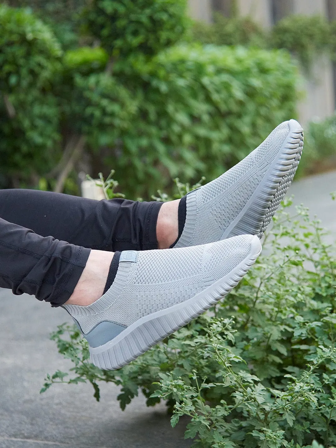 ESMEE Sports Slip On Running Shoes