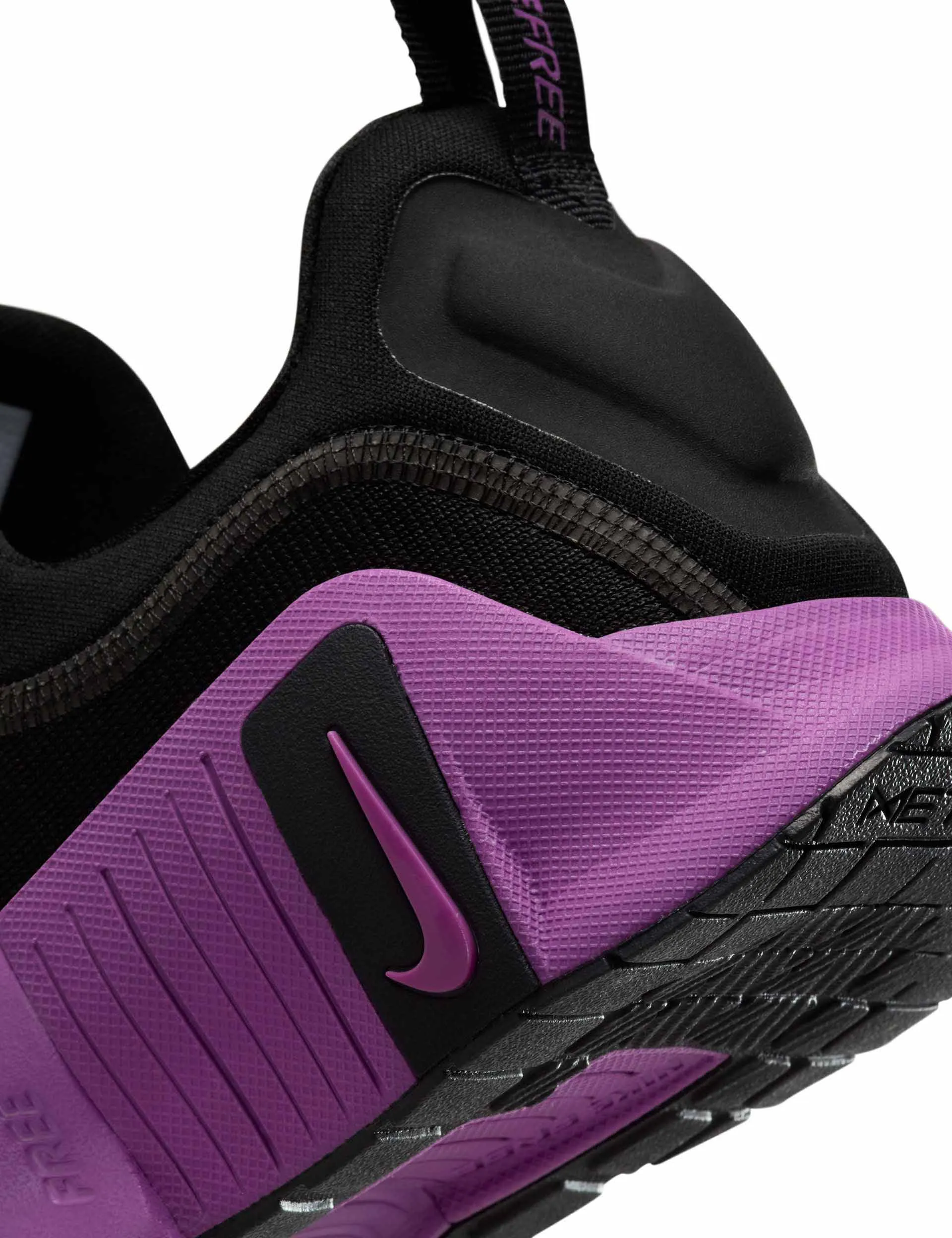 Free Metcon 6 Shoes - Black/Vivid Purple