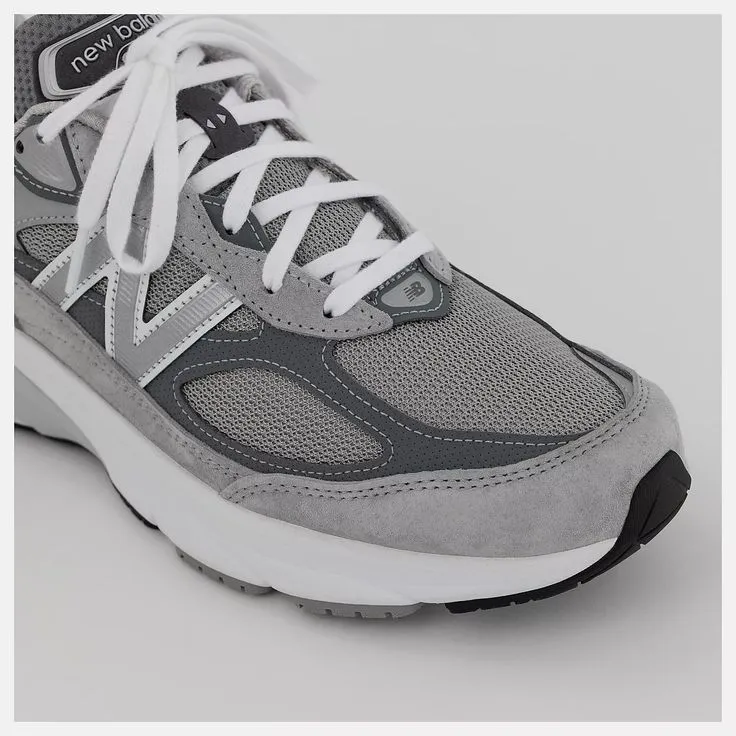 NEW BALANCE- WOMEN'S W990GL6 ATHLETIC SHOE