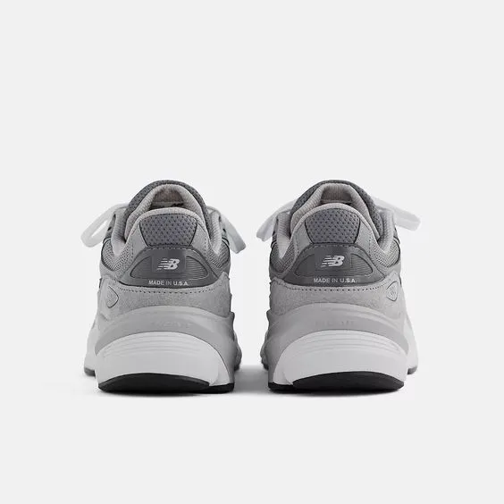 NEW BALANCE- WOMEN'S W990GL6 ATHLETIC SHOE