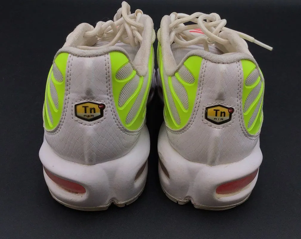 Nike Women's Air Max Plus SE 862201-102 White Athletic Shoes - Size 8