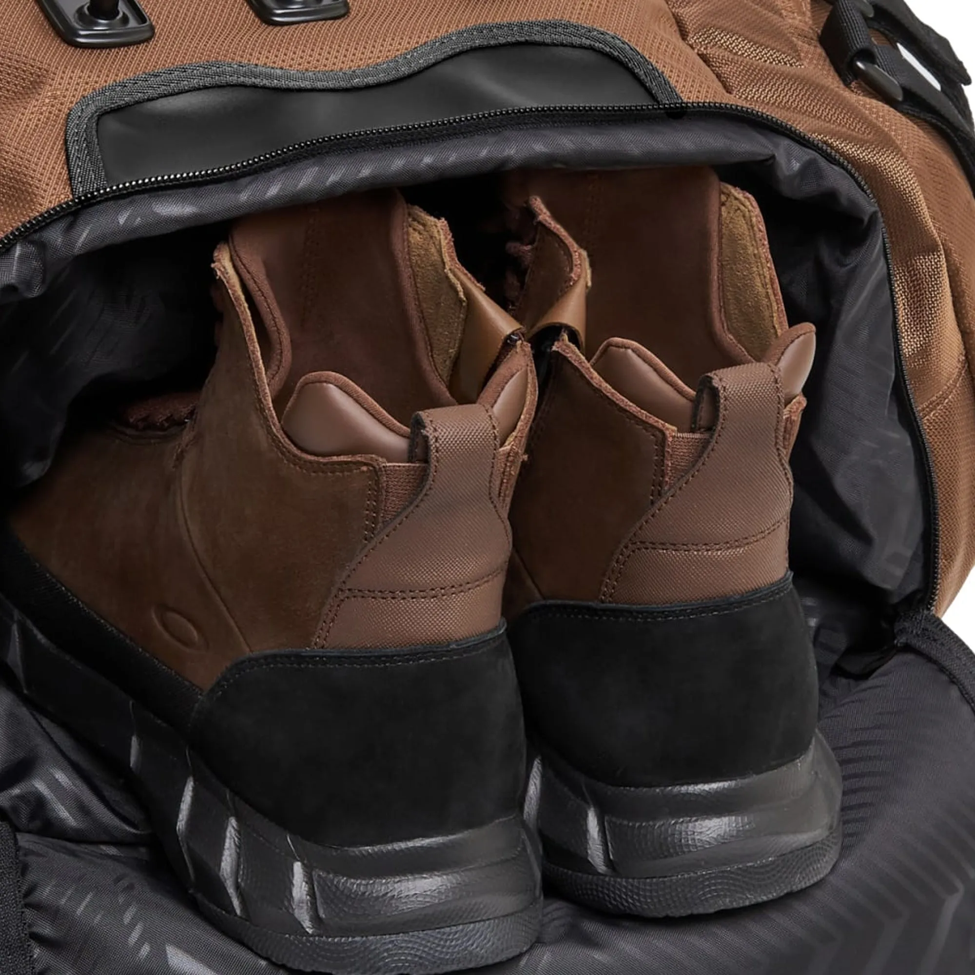 Oakley 92060A-31V Kitchen Sink Backpack Day Pack Water Repellent Carafe