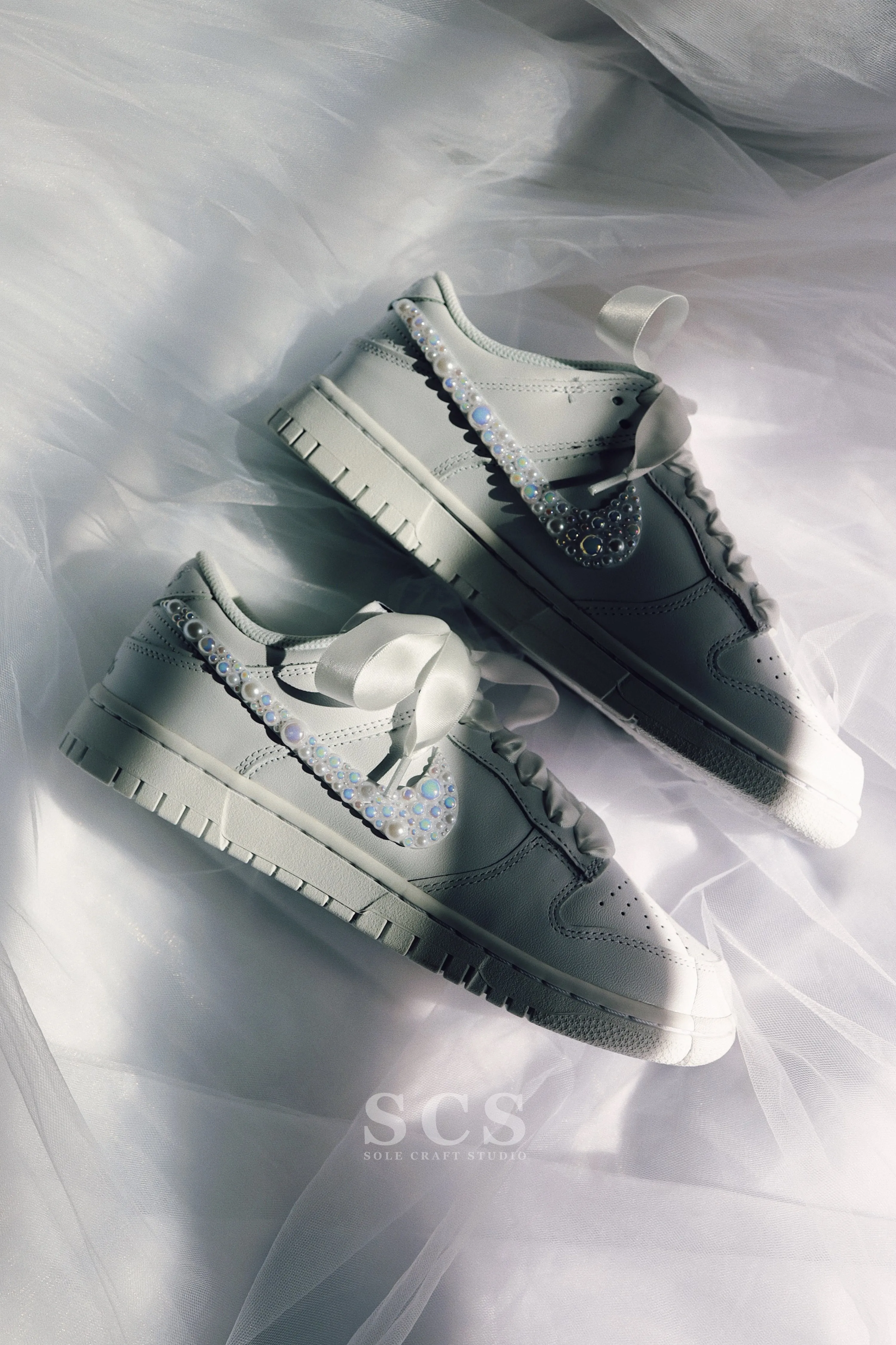 Perla Blanca Dunks