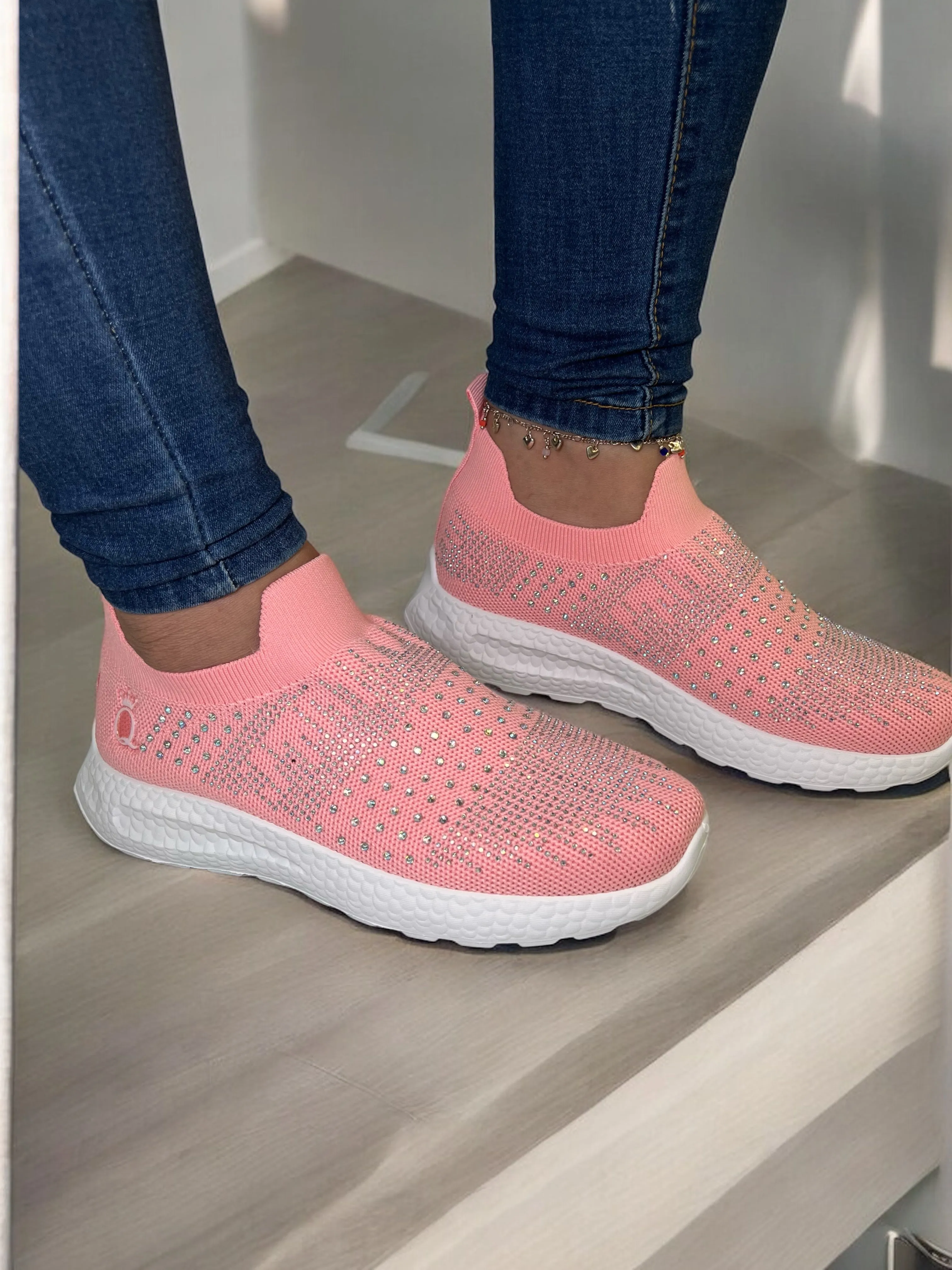 SHIDaQIN Ultra Comfort Knit Slip On Sneakers
