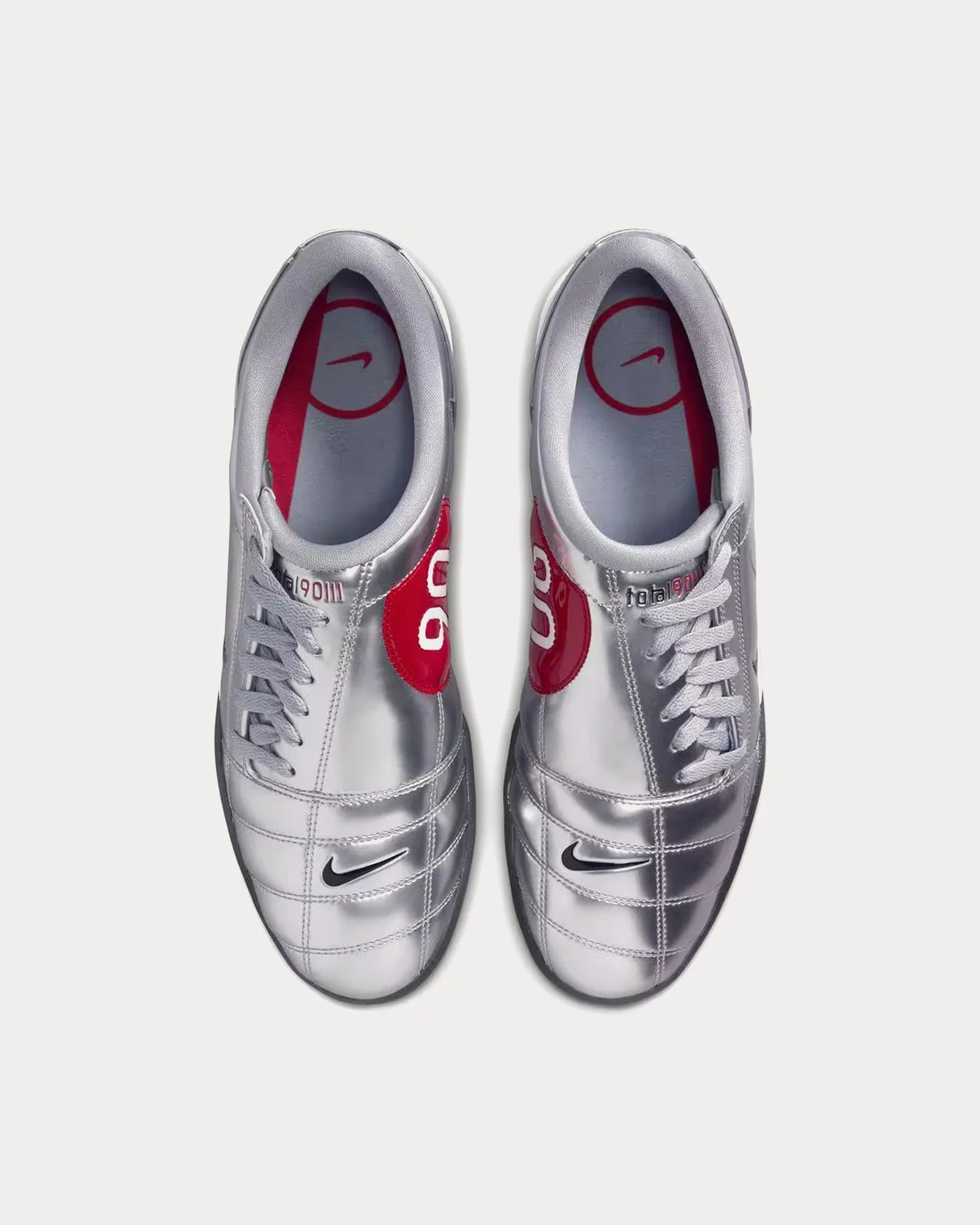 Total 90 III Metallic Silver / Black / University Red Low Top Sneakers