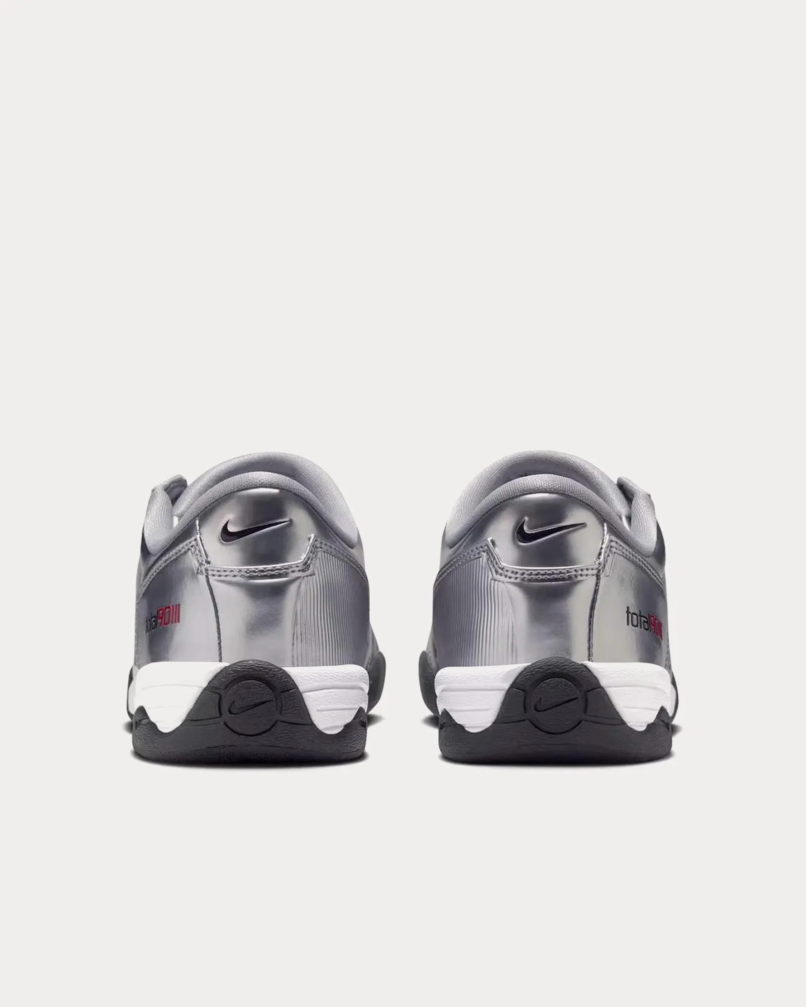 Total 90 III Metallic Silver / Black / University Red Low Top Sneakers