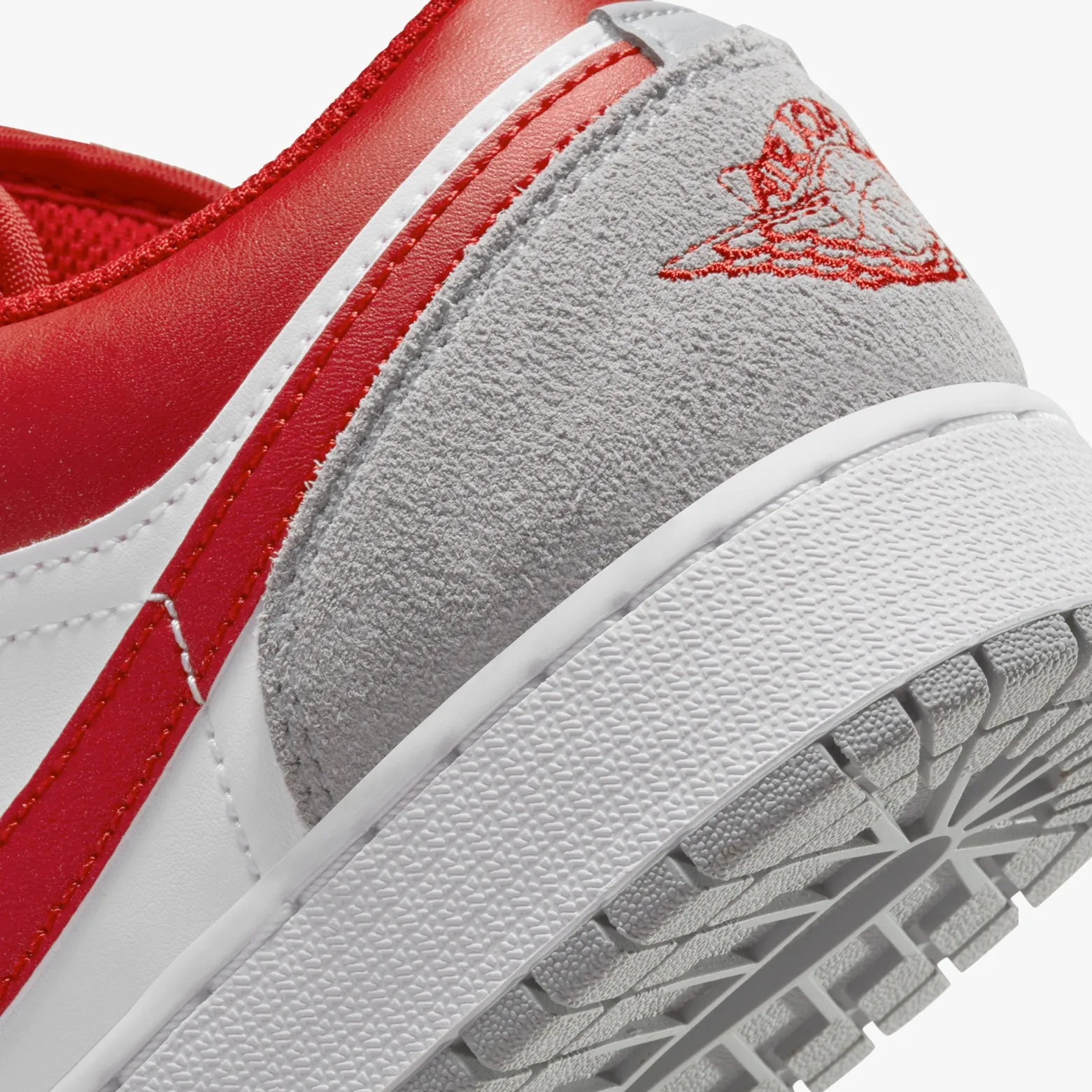 Women's / GS Air Jordan 1 Low SE "Light Smoke Grey Red" (DM0589-016)